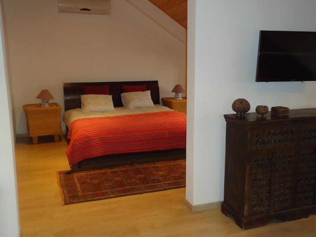 Petralona Apartment Agios Athanasios Room photo